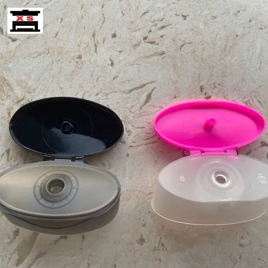 Stampo per tappo flip top a canale caldo con sistema di chiusura del tappo